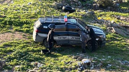 النقب: اعتقال مشتبهين بقتل فتى وإصابة آخر بجريمة إطلاق نار